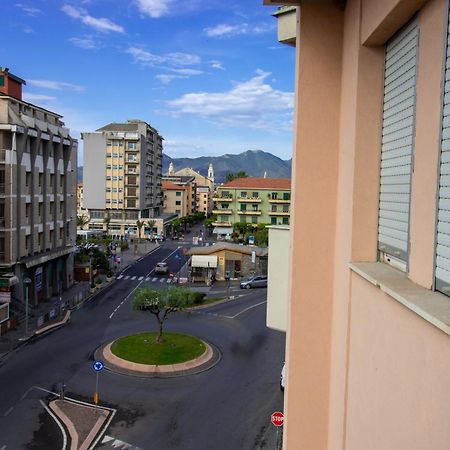 Hotel Corallo Пьетра-Лигуре Экстерьер фото